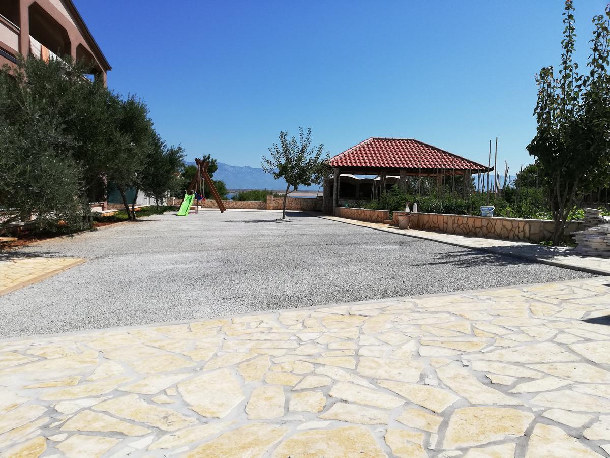 Apartments Glasnovic Вир Екстер'єр фото
